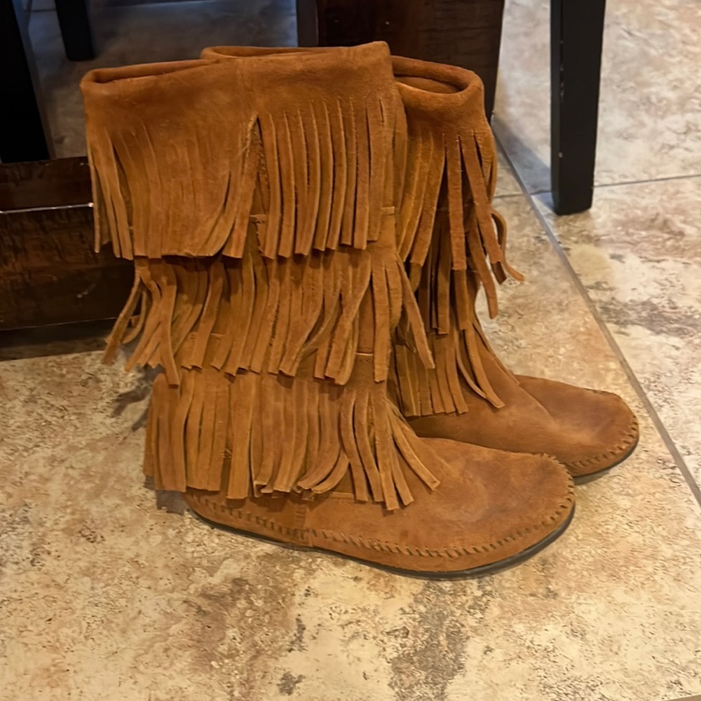 Women’s Minnetonka boots